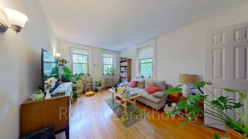 Brighton Apartment: 1848 Commonwealth Ave