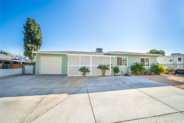 Rialto House: 551 W Holladay Pl