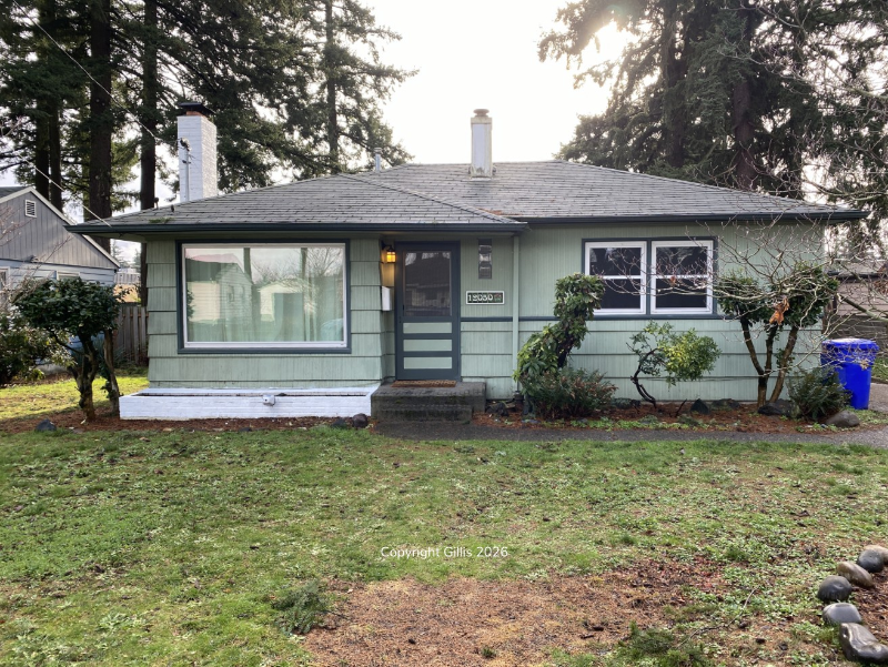 Portland House: 12050 NE Broadway St