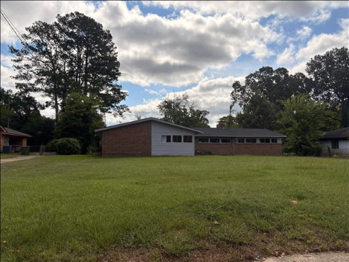 MONTGOMERY House: 3651 Edgar D Nixon Ave