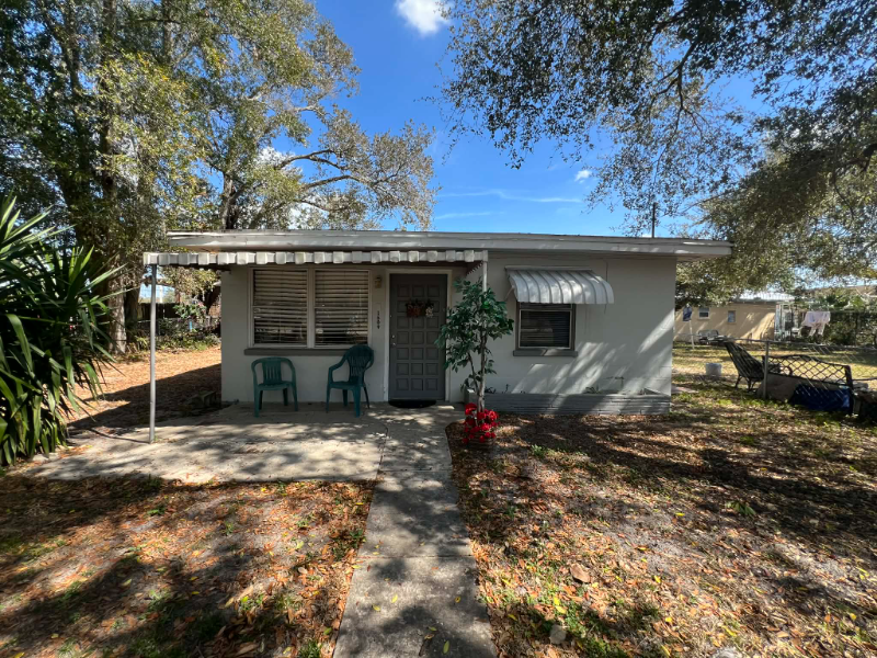 Daytona Beach House: 1609 granada ave