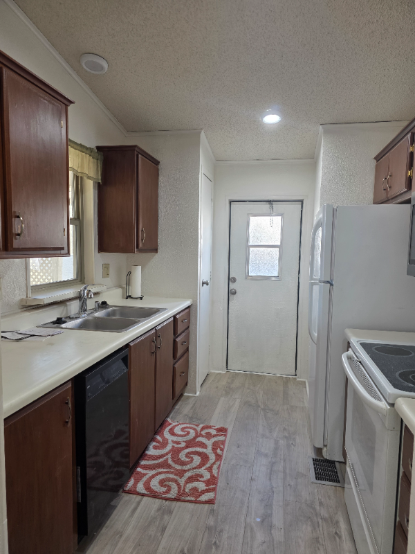 Chandler House: 1840E Torrie Pines