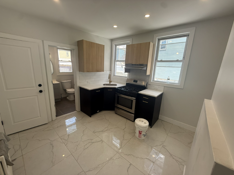 NEWARK Multiplex: 575 13th ave