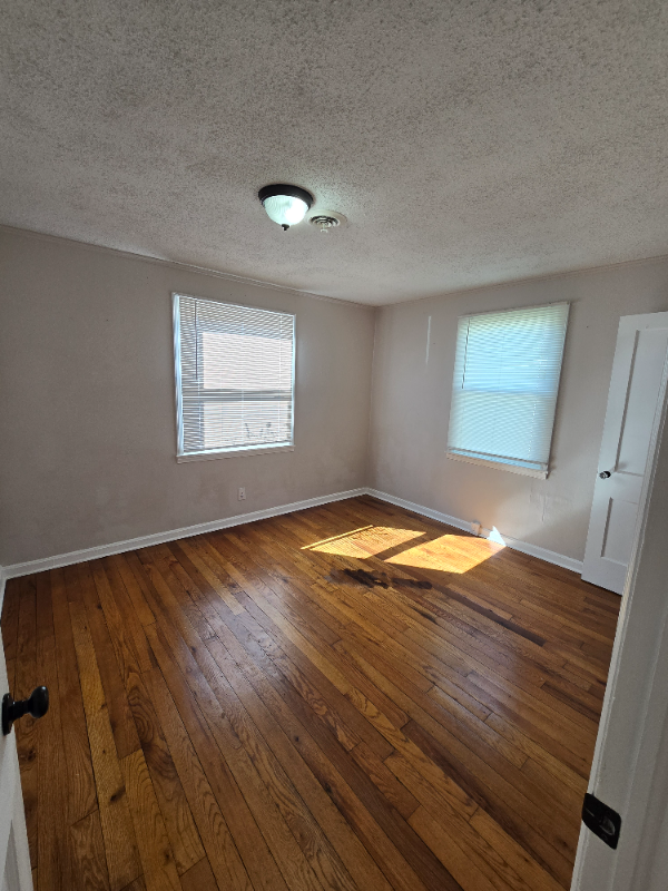 Bristol House: 1405 Newton St