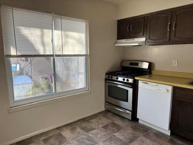 Clementon Condo: 32 Chelsea Cl