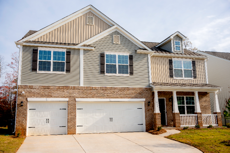 Statesville House: 217 Giant Oak Ave