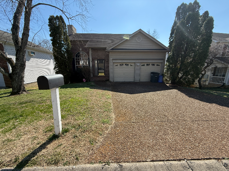 Old Hickory House: 669 Granwood Blvd.