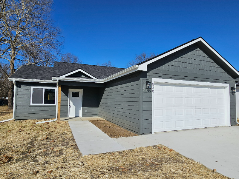 Osage City House: 626 Prospect Street