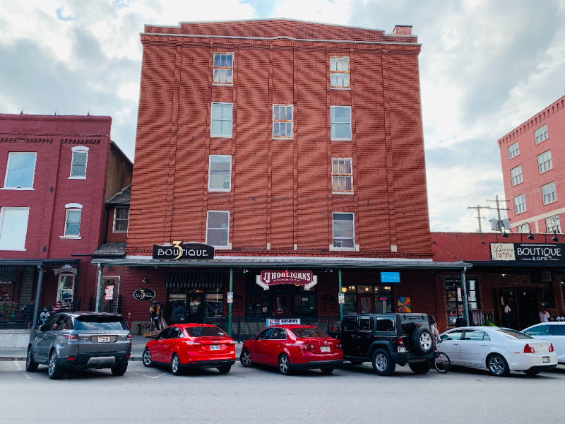 Lincoln Apartment: 311 N 8th St.