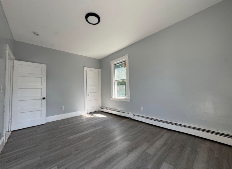 Hartford Apartment: 3 Kenyon Ct