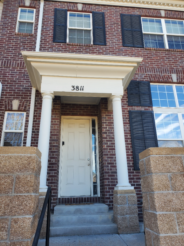 Aurora Townhome: 3811 S Dayton St