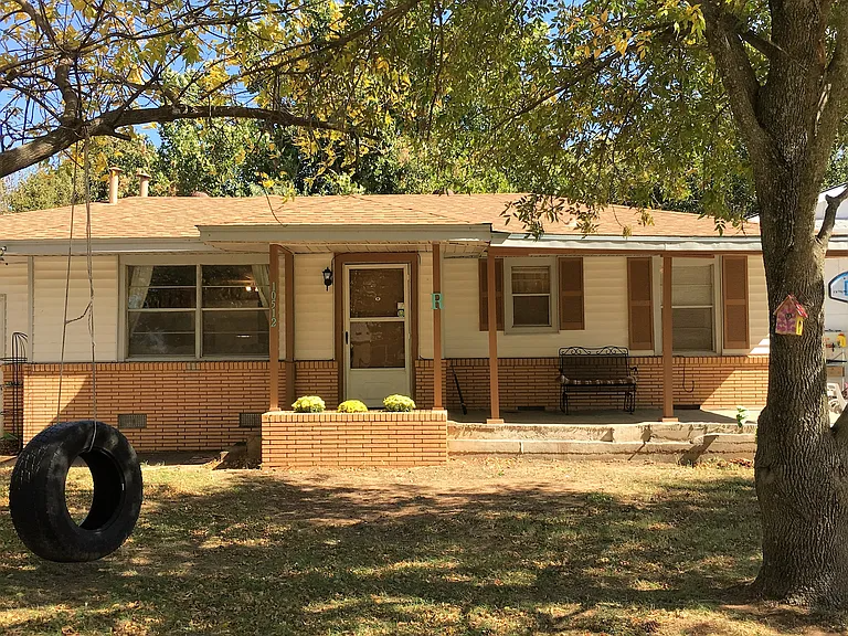 midwest city House: 10512 tumility terr