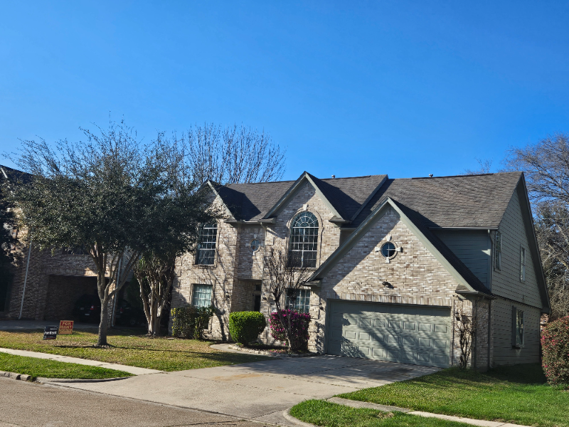 Houston House: 2122 Laurel Oaks Dr