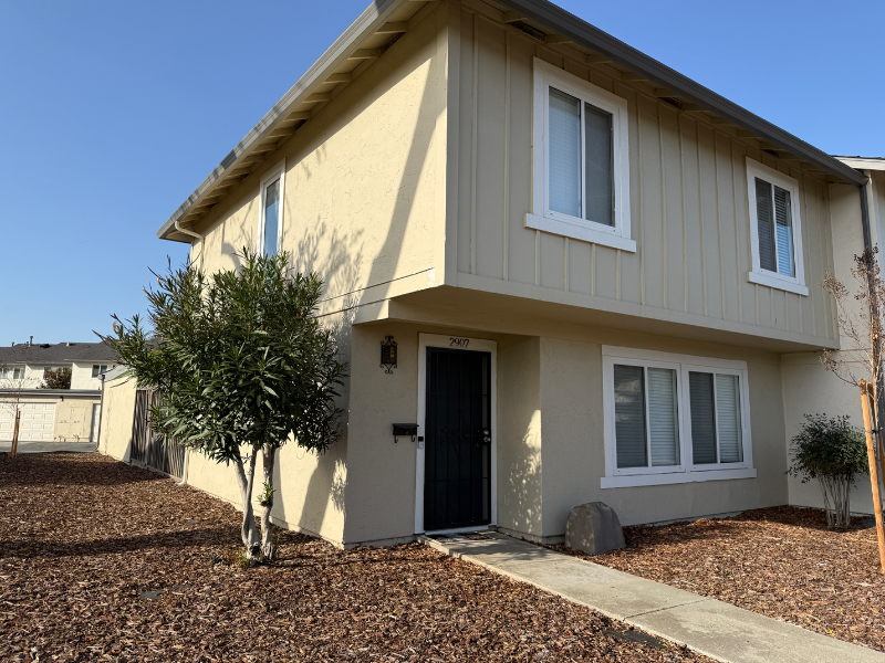 San Jose Townhome: 2907 suttergate way