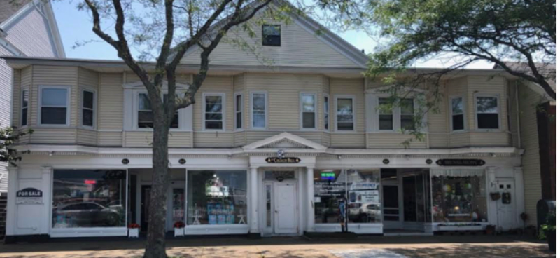 Hyannis Apartment: 215 Main St