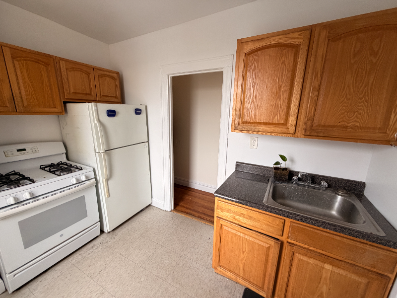 Bronx Apartment: 1649 Edison Ave