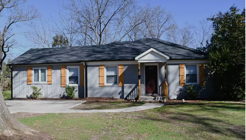 Charlotte House: 2429 Remount Road