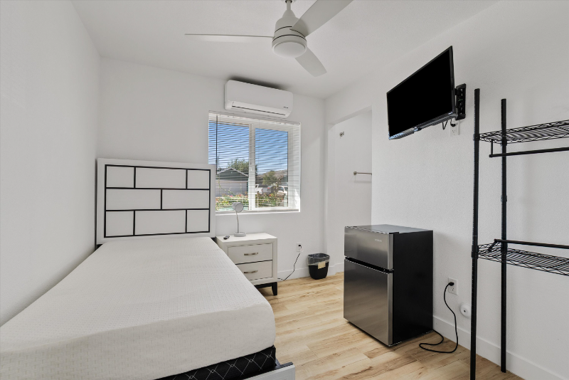 Phoenix House: 2956 E Mobile Ln