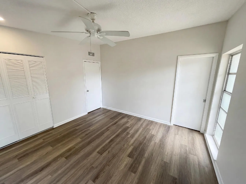 Port Saint Lucie House: 891 SE Calmoso Drive