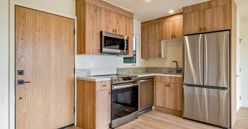 Laguna Beach Apartment: 1105 N Coast Highway