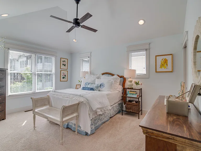 Nashville House: 619 Chesterfield Way