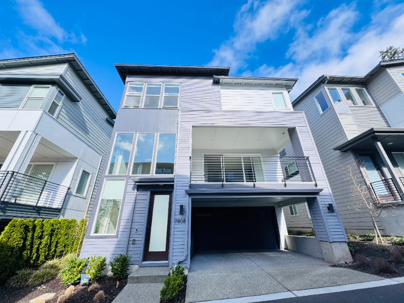 Kirkland House: 7808 NE 123rd CT