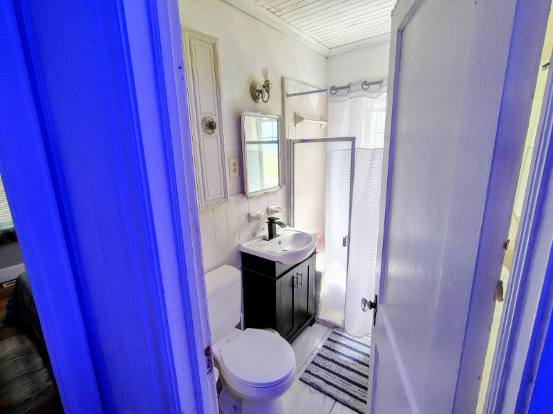 Raleigh House: 1803 Ridley St