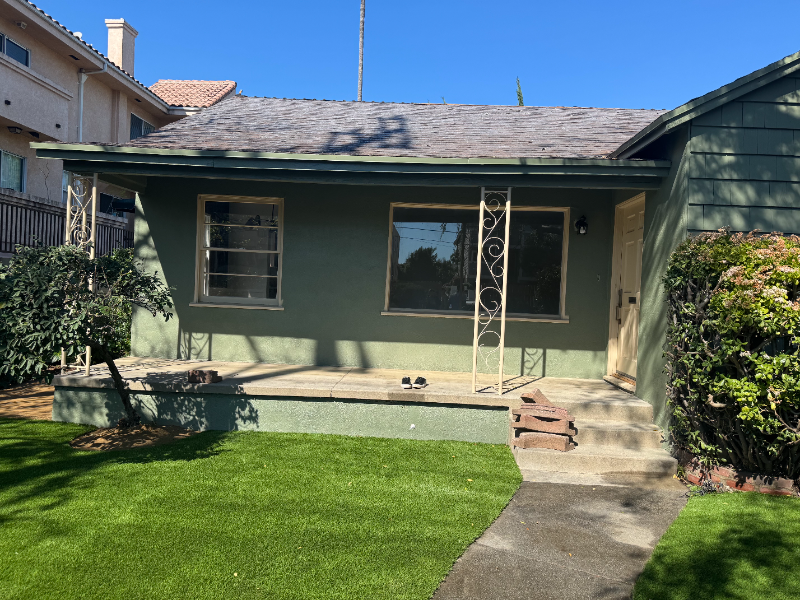 Van Nuys House: 13345 Burbank Blvd