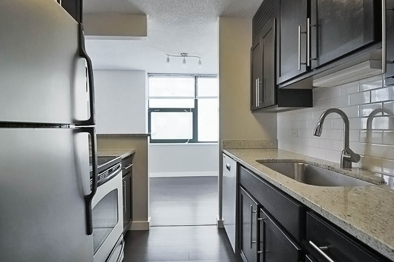 Chicago Condo: 126 W Huron