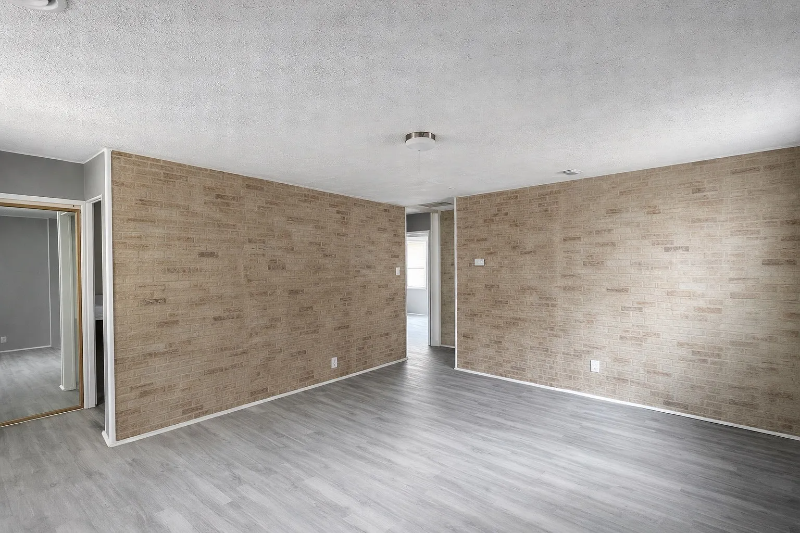 Saint Louis House: 40 Connolly Dr, Saint Louis, MO 63135