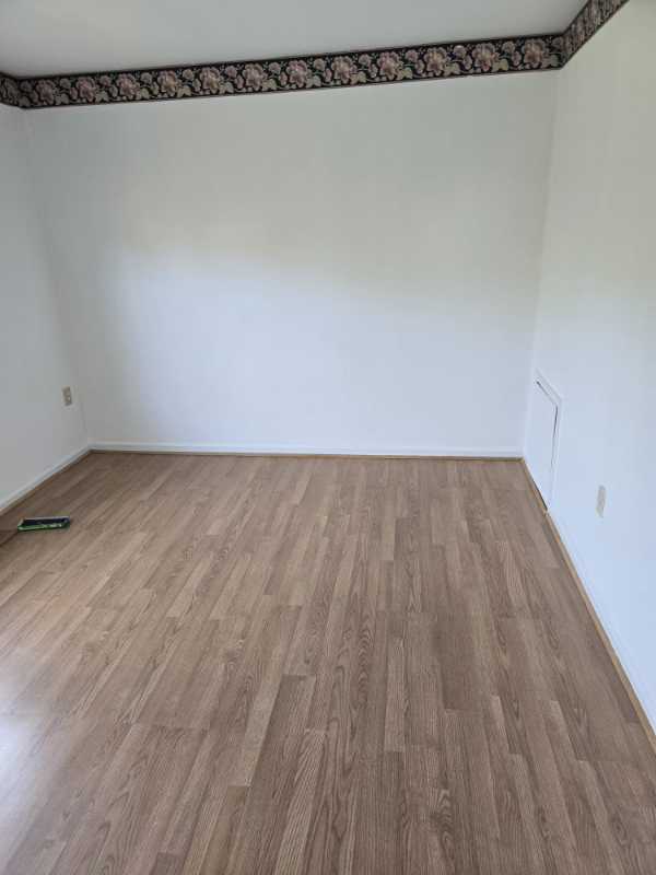 Silver Spring House: 1902 Bronzegate Blvd