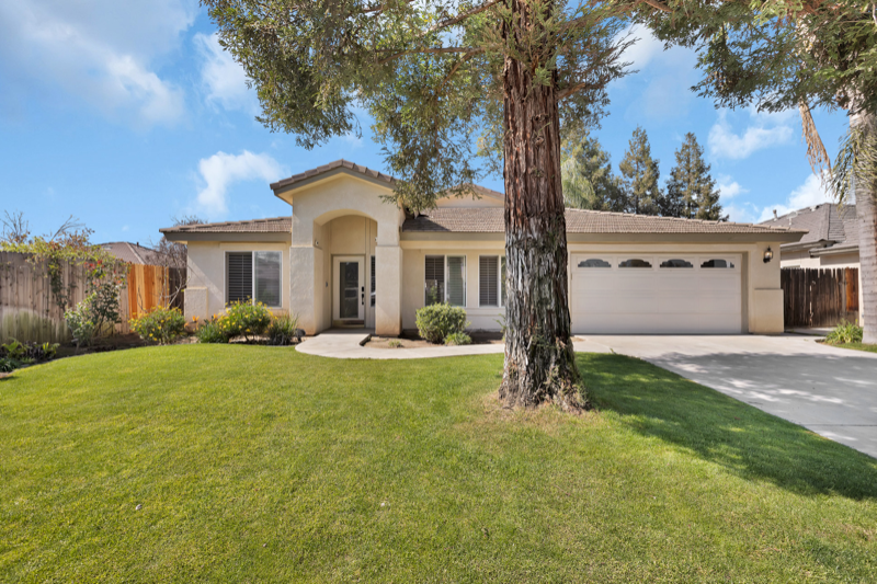 Bakersfield House: 7213 Cafe Rouge Dr