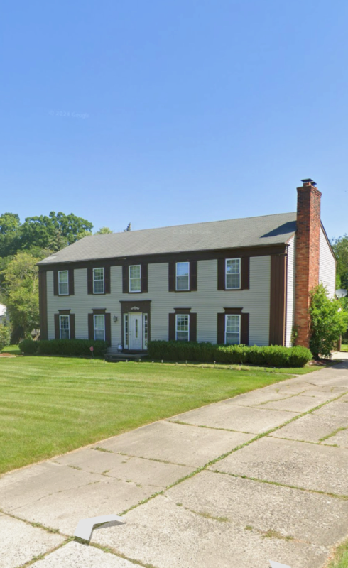 West Bloomfield Township House: 5226 Cedarhurst Drive