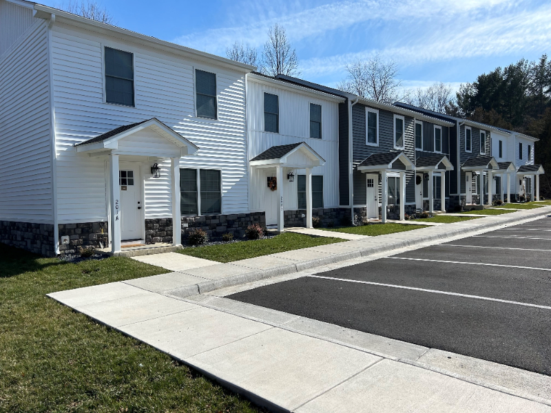 Grottoes Townhome: 201 12th Street