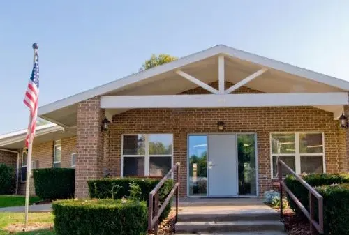 Higginsville Apartment: 801 N. Main St