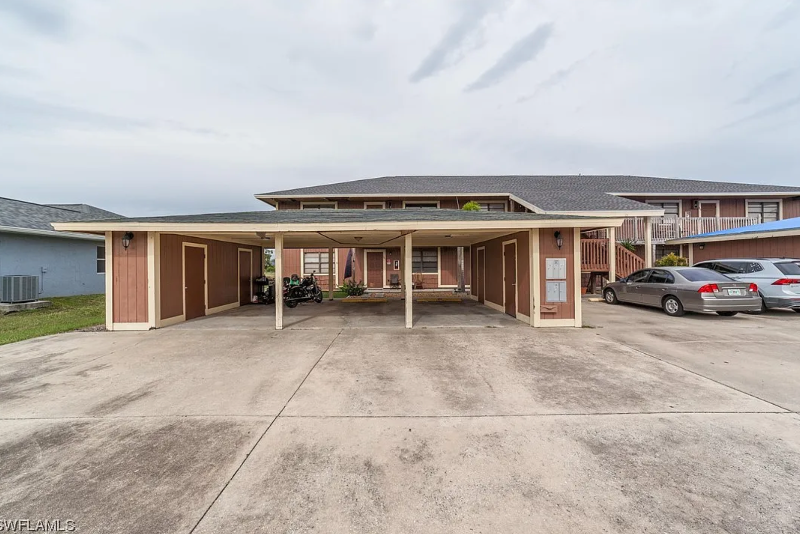 Cape Coral Condo: 1407 SW 16th Ter