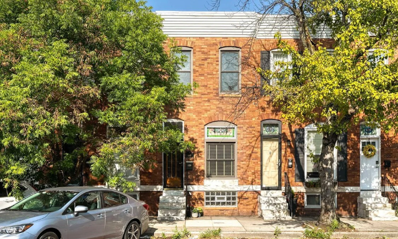 Baltimore Townhome: 640 S Lakewood Ave