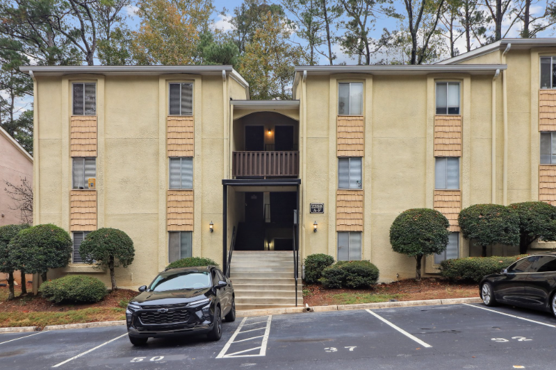 Decatur Apartment: 2398 Lawrenceville Hwy #E
