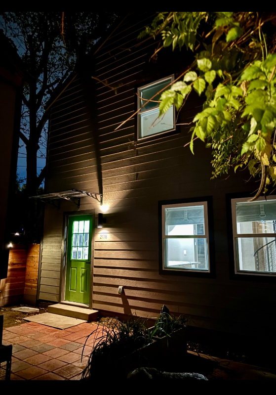 Sacramento House: 2178 Oakmont St