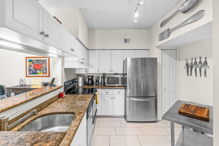 Boynton Beach Condo: 1408 Tuscany Way