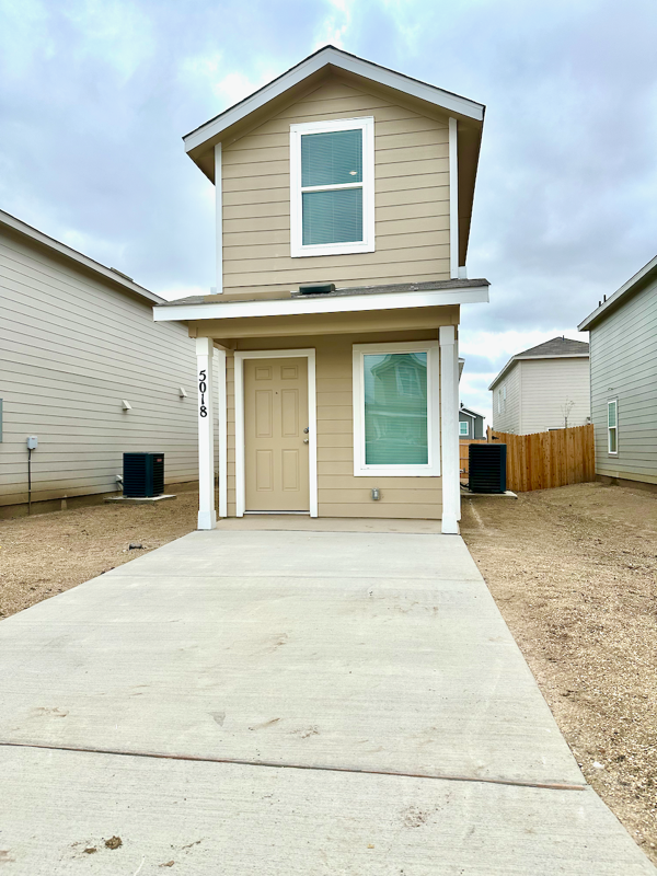 Converse House: 5018 Primrose Rdg