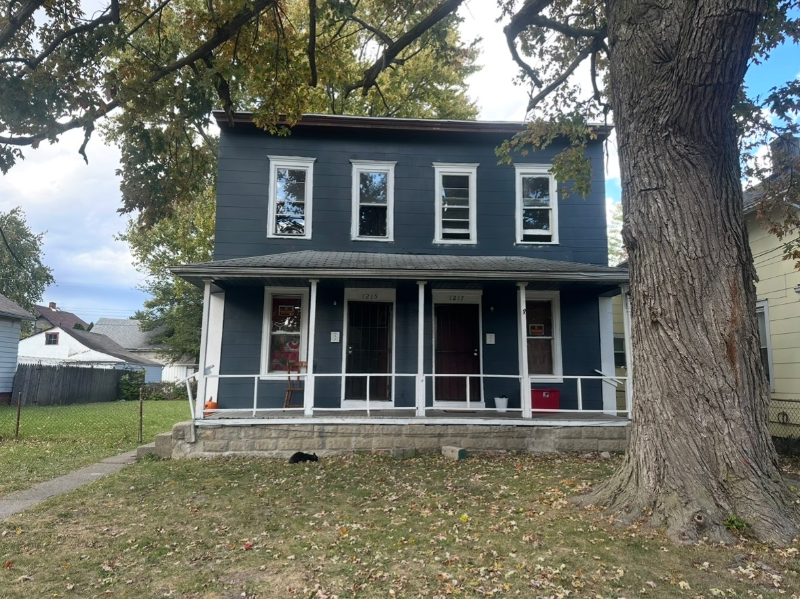 Toledo Townhome: 1217 Greenwood Ave