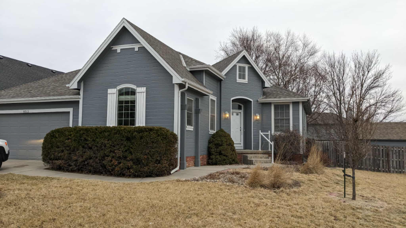 Bellevue House: 9513 S. 26th Ave