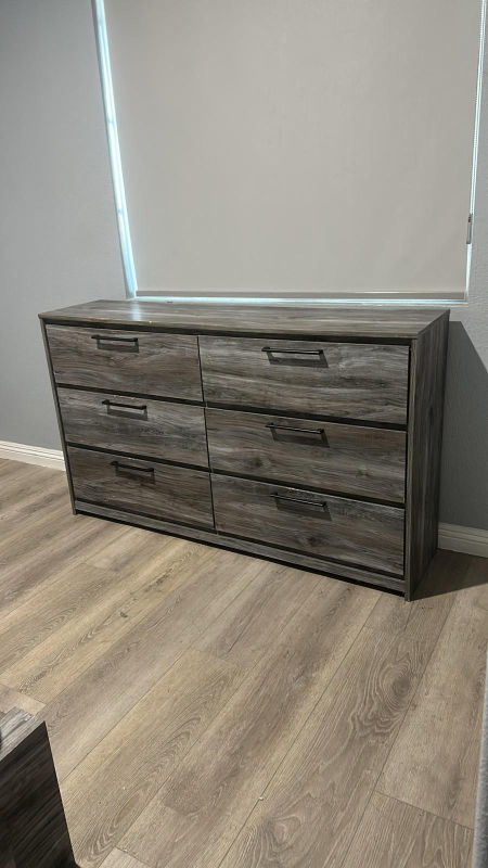 Mira Loma House: 6623 citrine ct