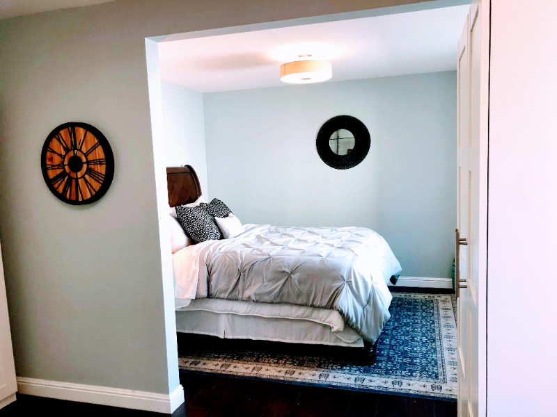 Oakland House: 949 62nd St