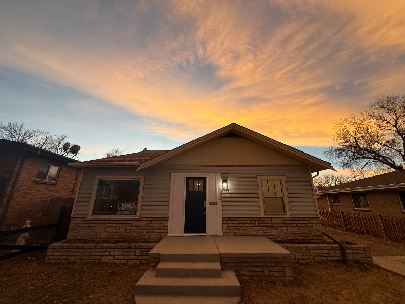 Englewood House: 4439 S Logan St