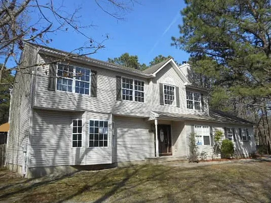 Jackson House: 465 Pfister