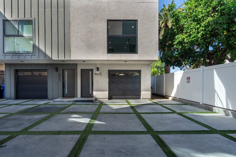 Sherman Oaks Townhome: 4927 1/2 Kester Ave