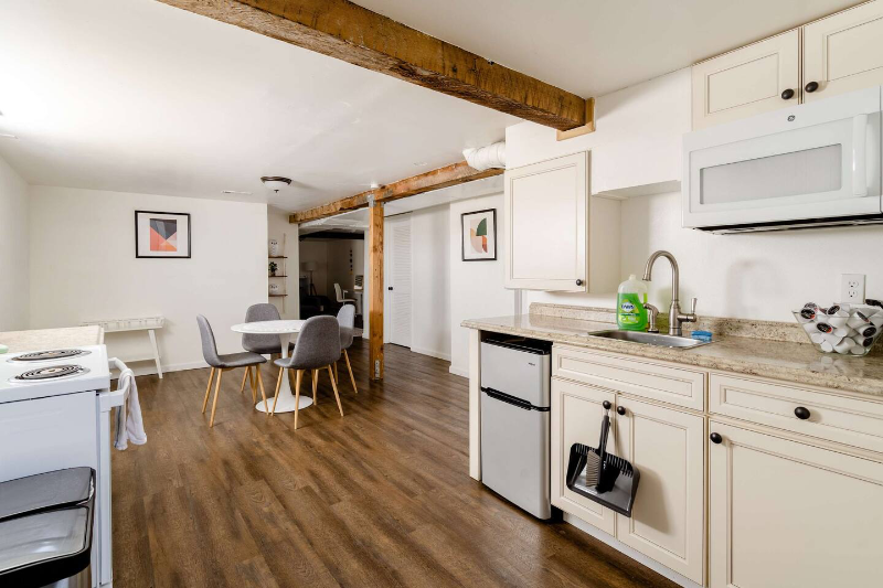 Portland Multiplex: 2334 SE 8th Ave