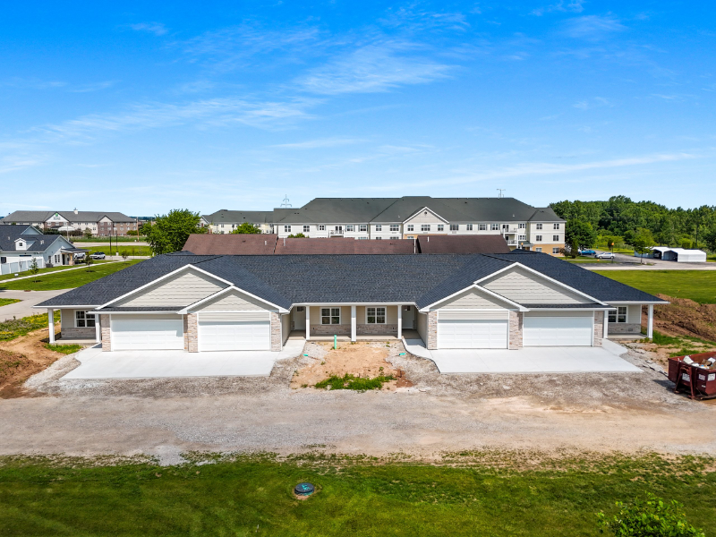 Green Bay Townhome: 2716 Saffron Pl